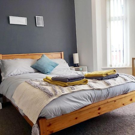 Comfy 4 Bed Home Away From Home Ковентри Экстерьер фото